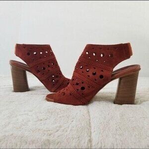 Topshop Rust Color Nuvo Lasercut Leather Sandal  Block Heel Size‎ 40 US size 9
